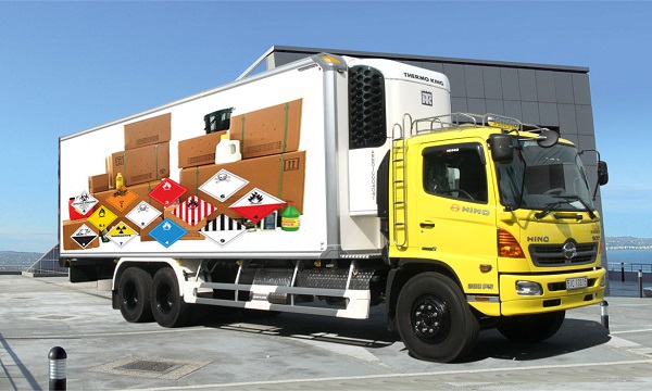 Yêu cầu mới đối với phương tiện vận chuyển hàng hóa nguy hiểm - Báo Công an Nhân dân điện tử